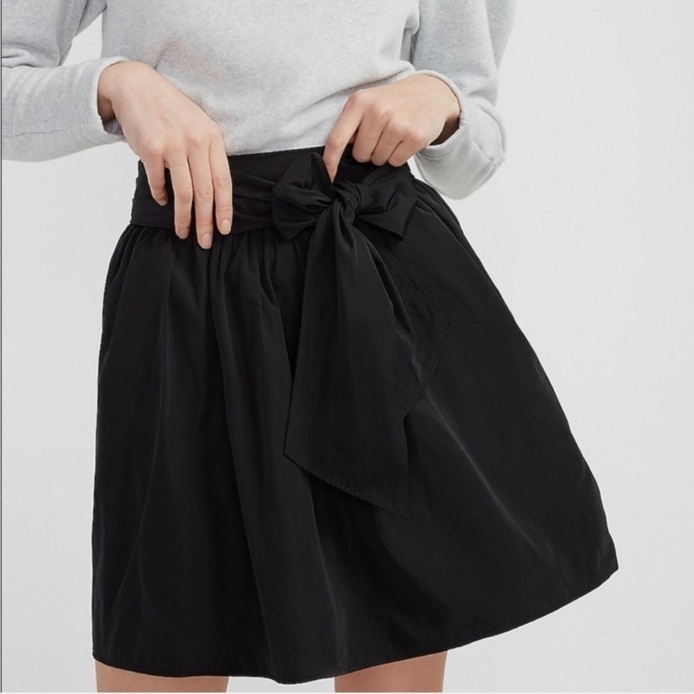 NWT Express Taffeta Bow A Line Mini Skirt black satin